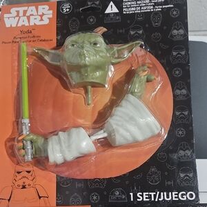 Star Wars Yoda Pumpkin Push-Ins - Green, White, and Orange